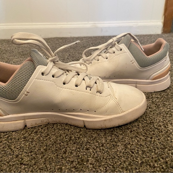 On - The Roger Advantage Sneakers - Picture 5 of 6